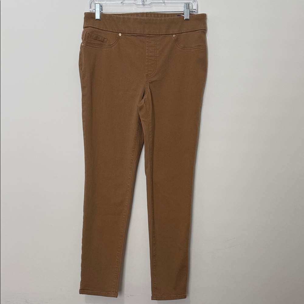 Chicos Jeggings in Camel. Size 0.5 (US size 6)